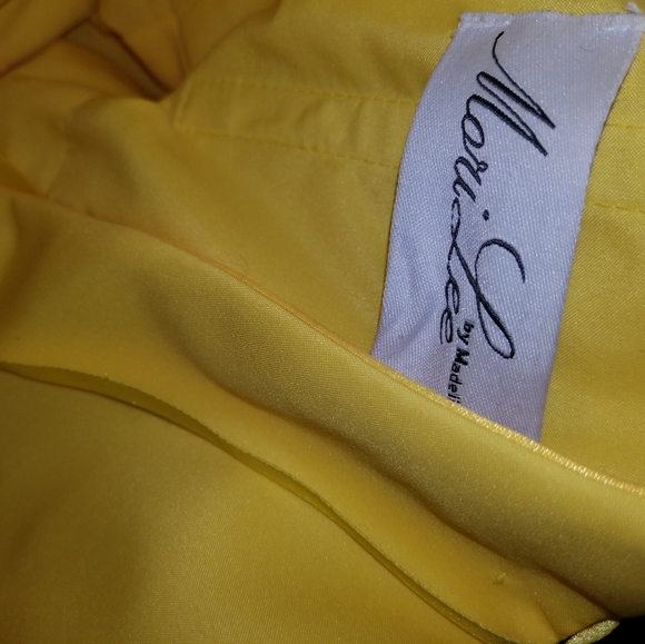 ๐ Mori Lee Sweetheart Party Jeweled Dress Size 1/2 Yellow ๐ - Picture 7 of 14